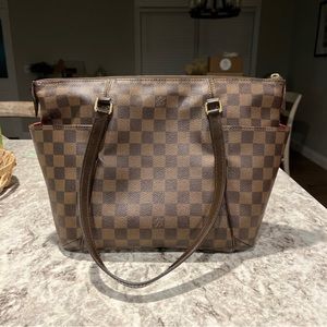 🐰EASTER SALE💐 Louis Vuitton Damier Ebene Totally Bag
